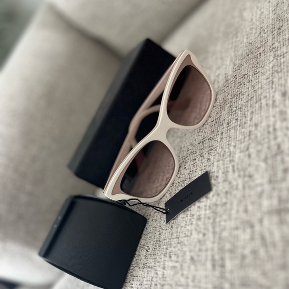 Prada Sunglasses - Picture 10 of 10